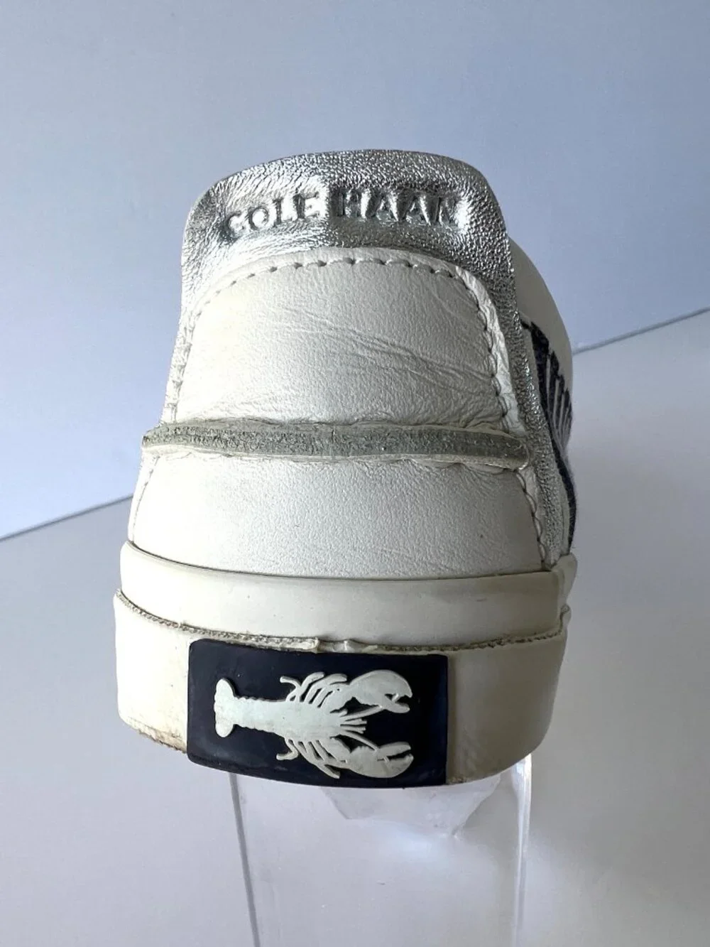 Cole Haan medium minimum